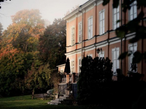 Thoresta Herrgård in Bro